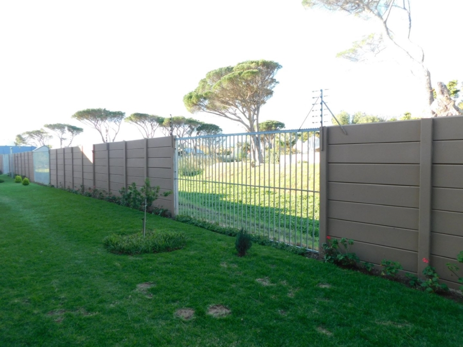 2 Bedroom Property for Sale in Pine Acres Western Cape